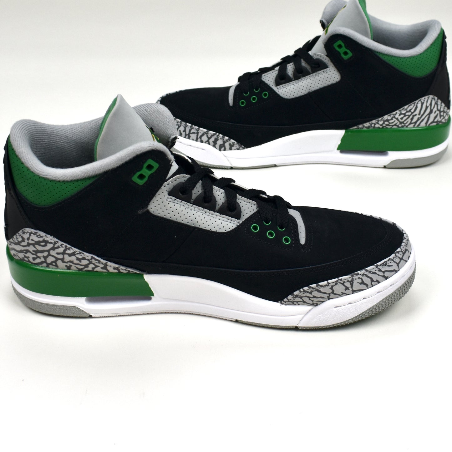 Nike - Air Jordan 3 Retro 'Pine Green'
