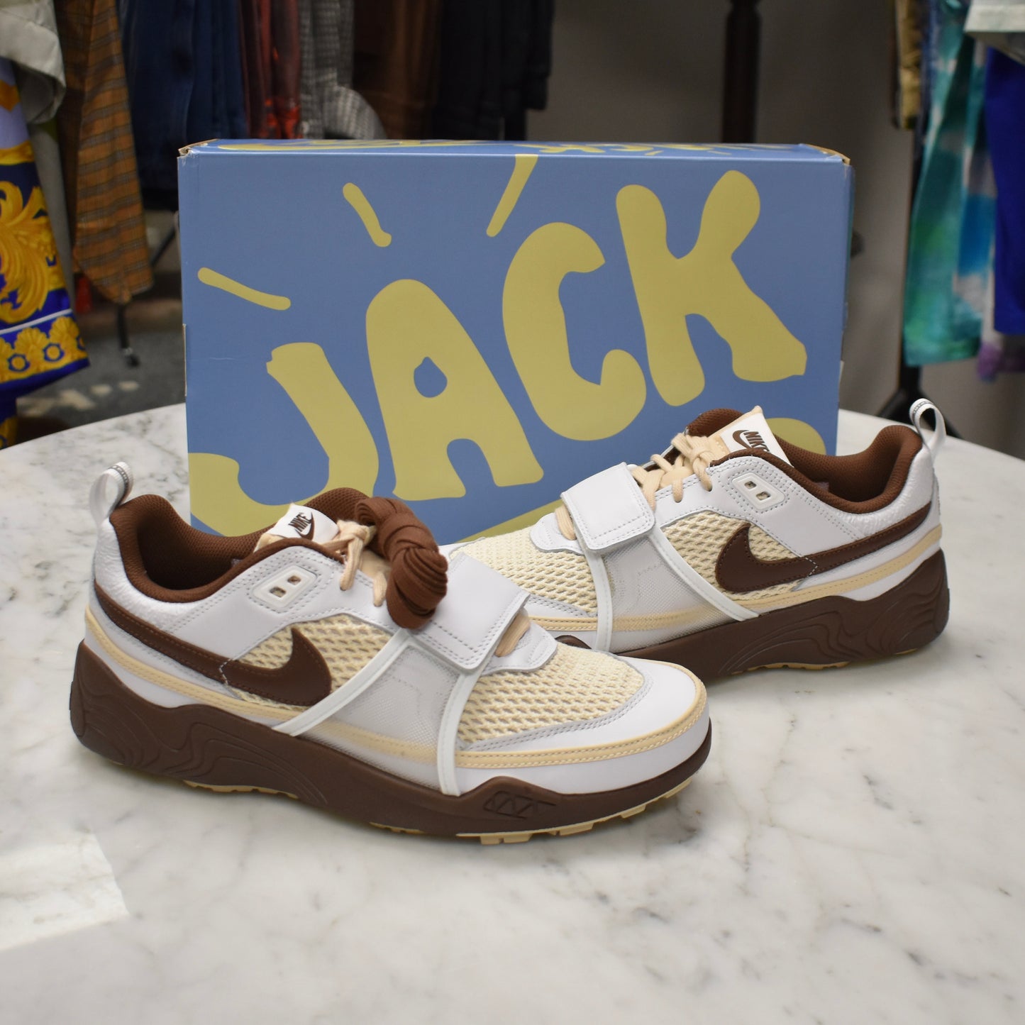 Nike x Travis Scott - Zoom Field Jaxx (White/Chocolate)