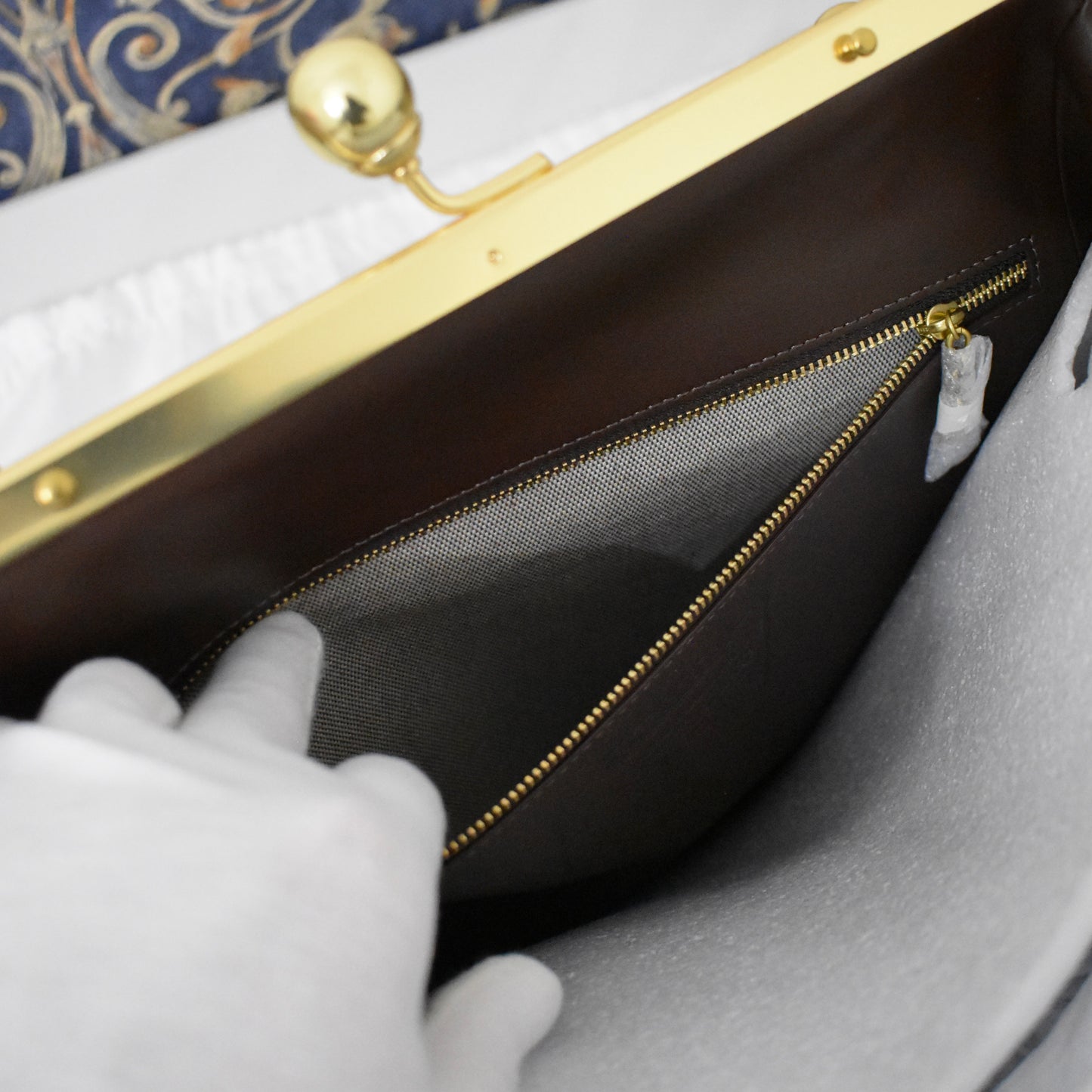 Coach - Large Kisslock Frame Bag (Dark Brown)