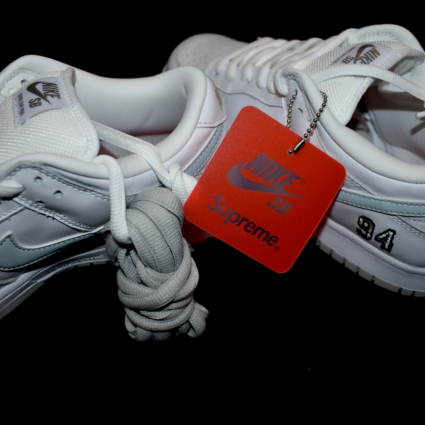 Supreme x Nike - SB Dunk Low OG QS (White/Silver)