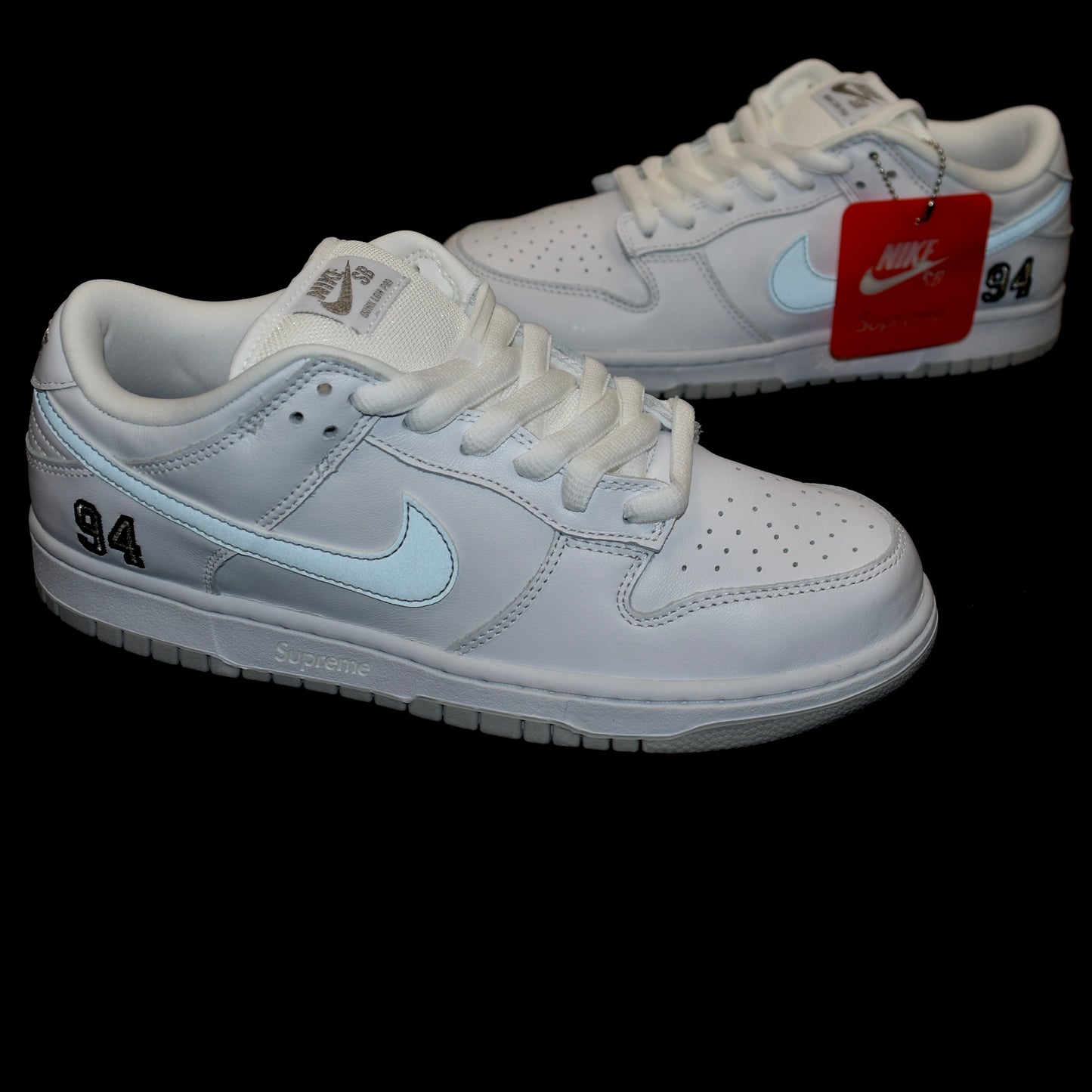 Supreme x Nike - SB Dunk Low OG QS (White/Silver)