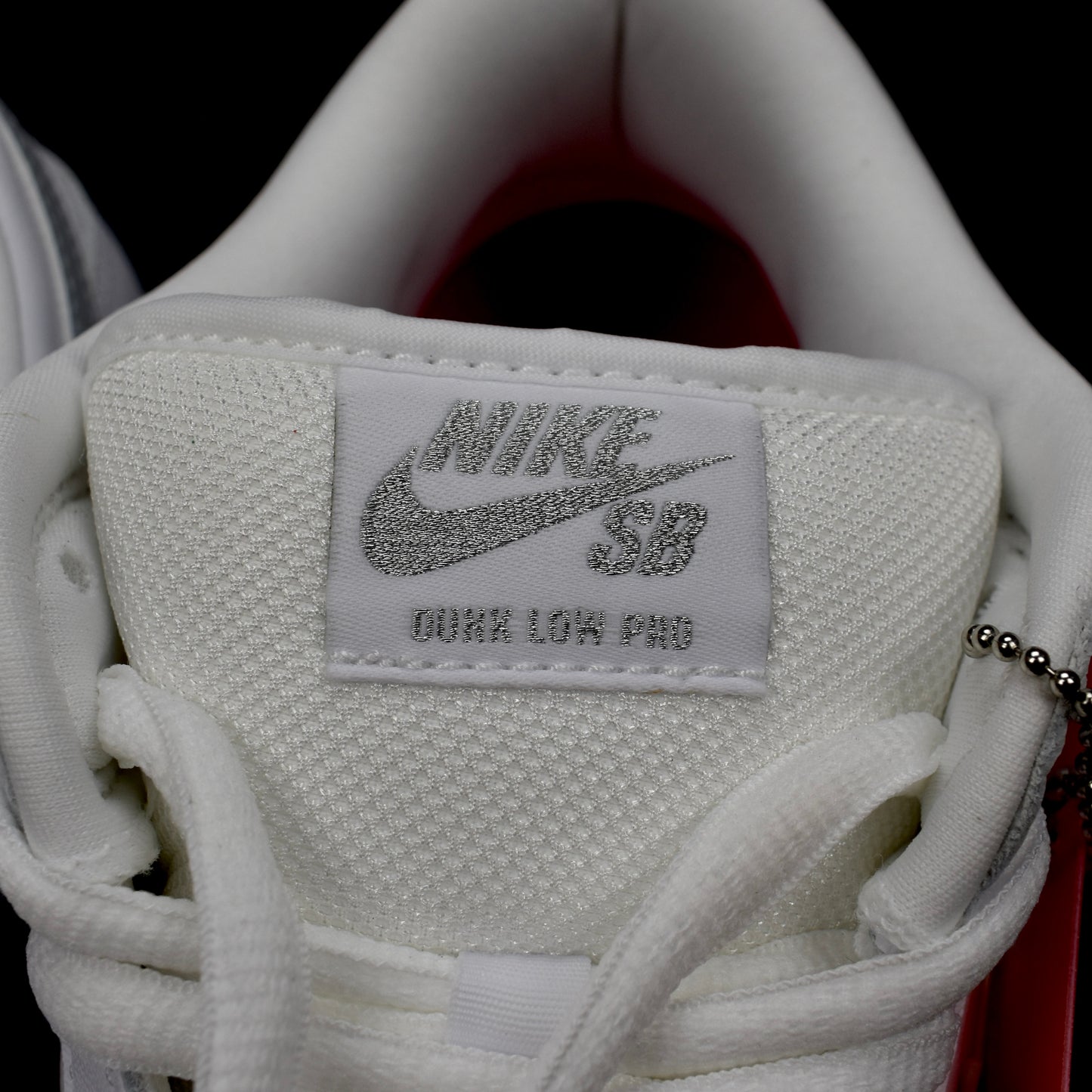 Supreme x Nike - SB Dunk Low OG QS (White/Silver)