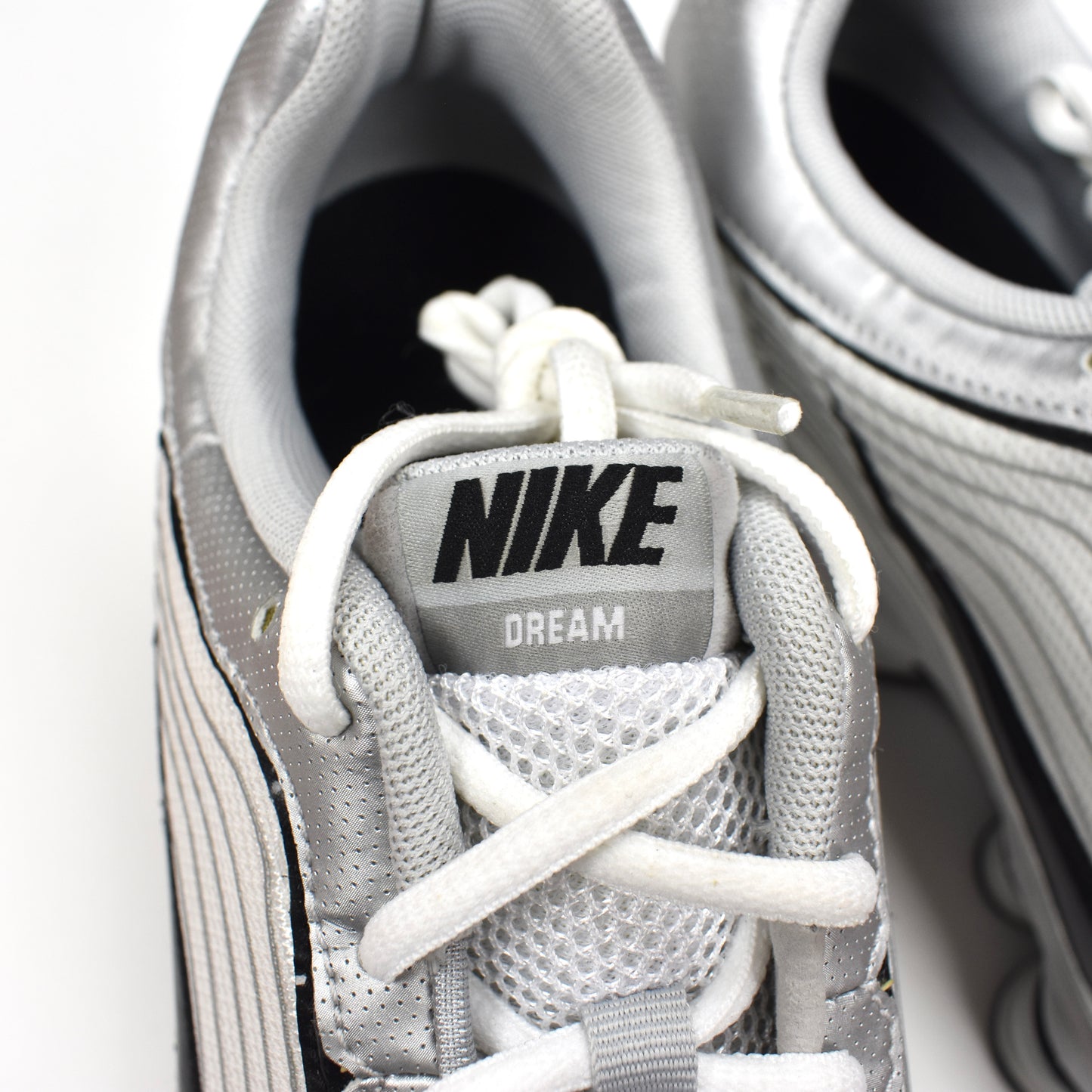 Nike - 2008 Air Max Dream / Shox (Metallic Silver)