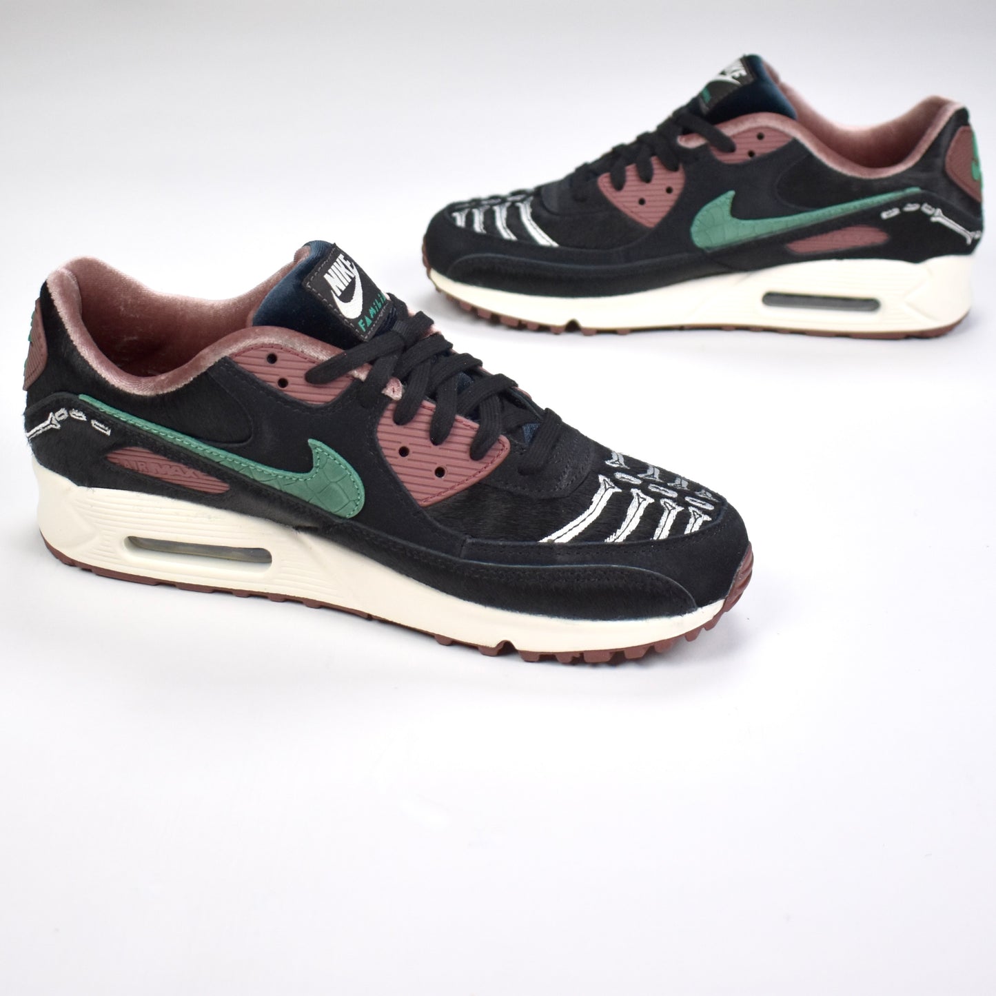 Nike - Air Max 90 SE "Siempre Familia'