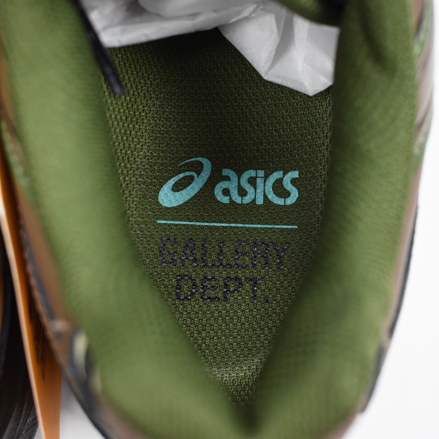 Asics x Gallery Dept. - Gel-K1011 Sneakers (Khaki/Clay)