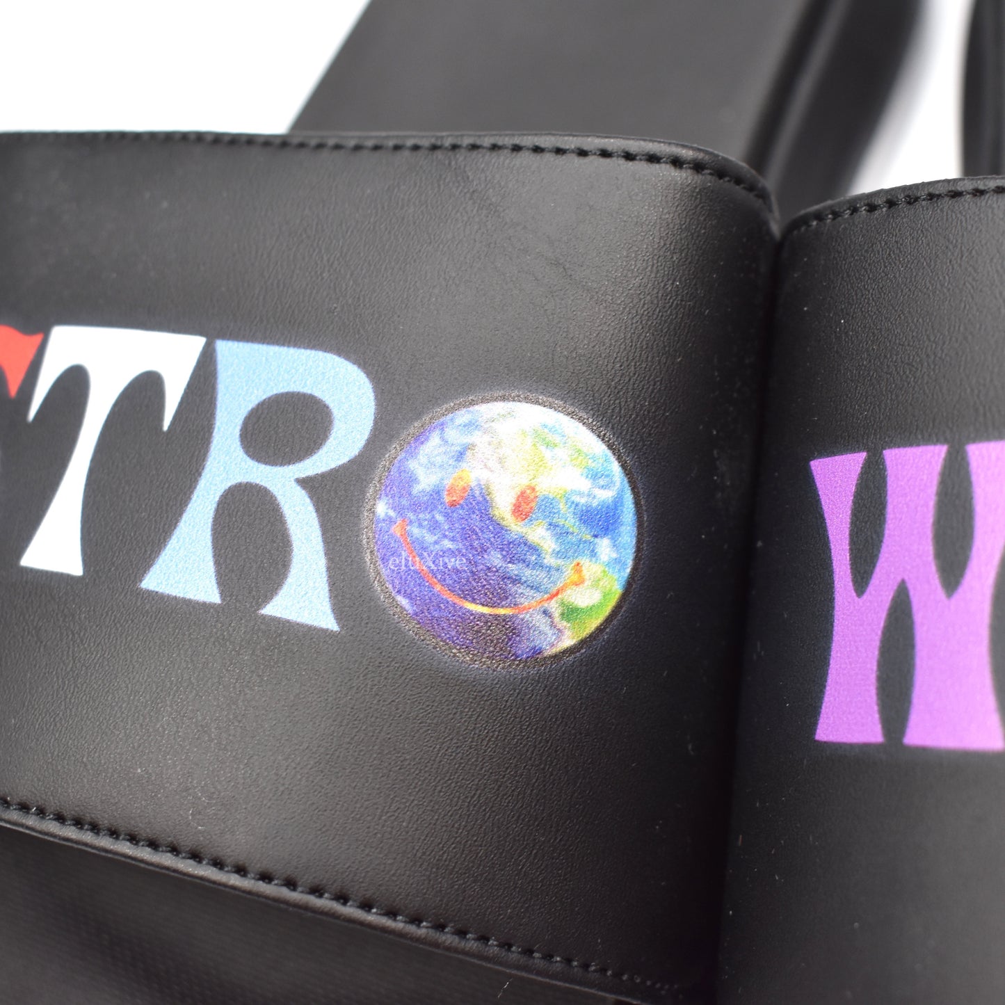 Travis Scott - Astroworld Logo Slides