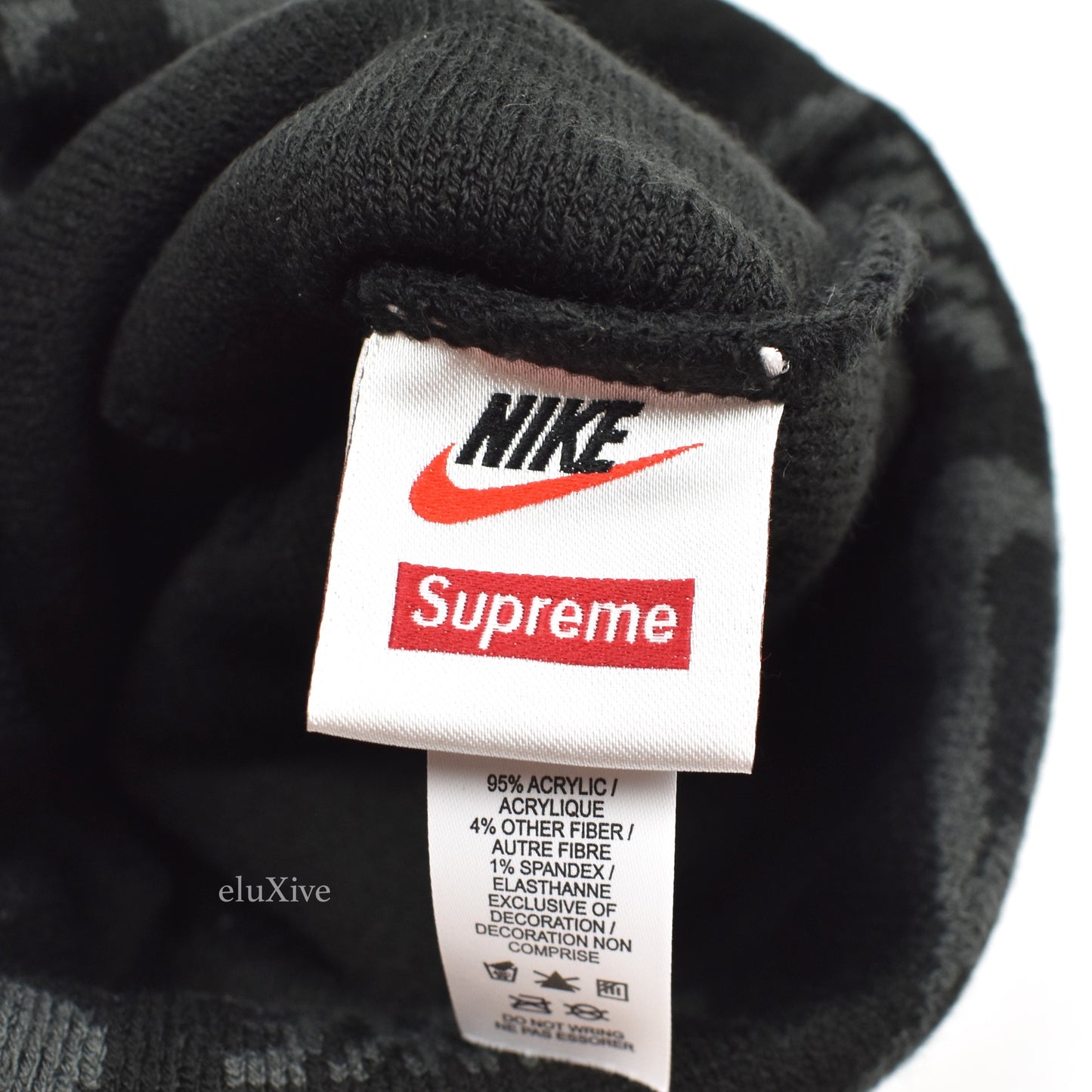 Supreme x Nike - Jacquard Logo Beanie (Black)