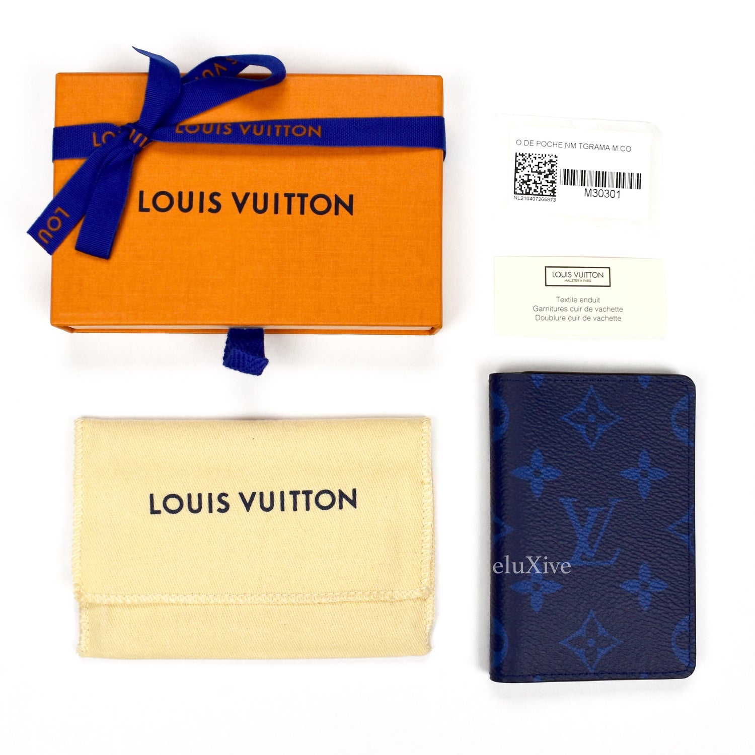 Louis Vuitton Pocket Organizer Louis Vuitton Malletier Stamp (3 Card  Slot) Navy Blue in Taiga Leather - ES