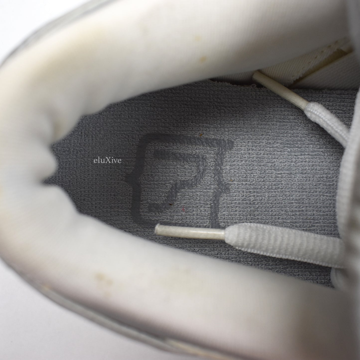 Nike - Dunk Low Pro SB 'Medicom 3'
