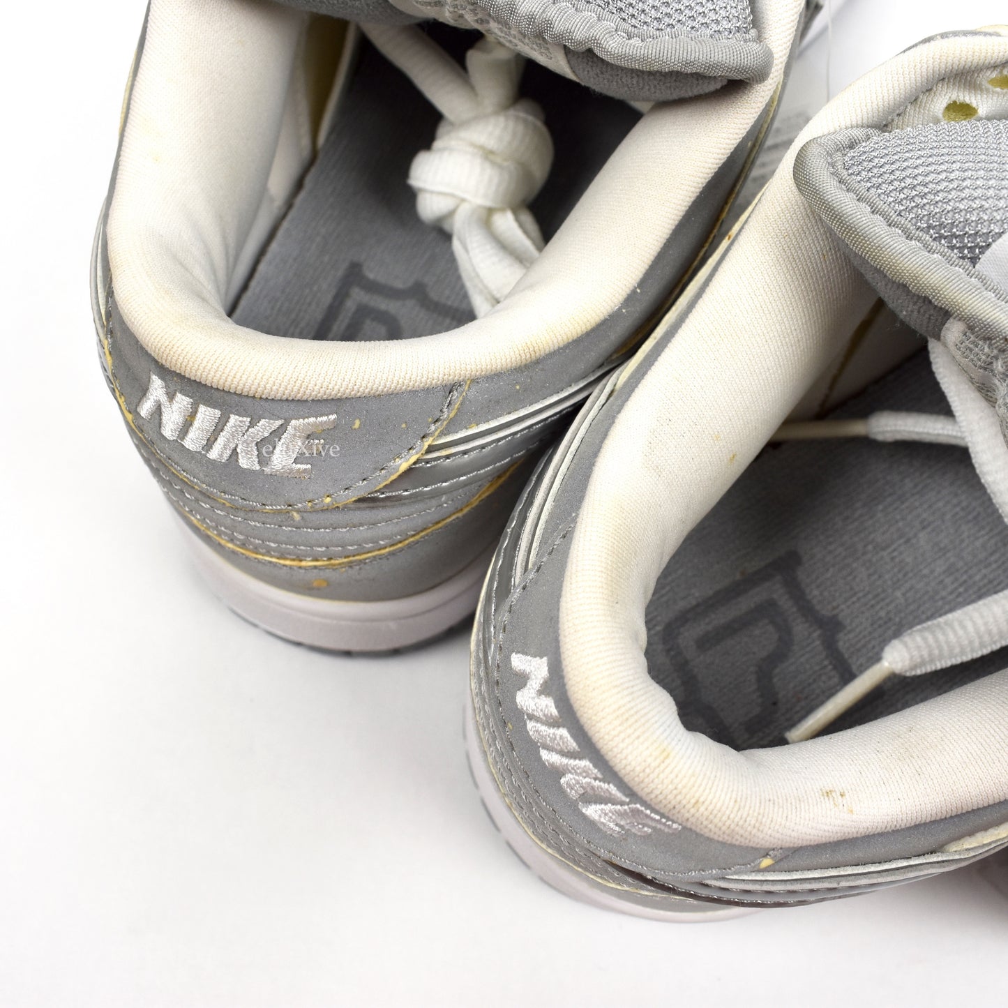 Nike - Dunk Low Pro SB 'Medicom 3'