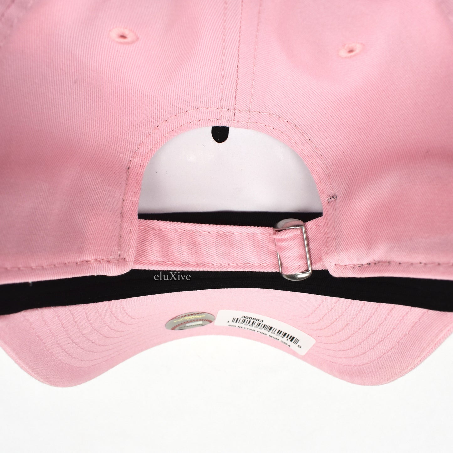 New Era - MoMA Edition Yankees Adjustable Hat (Pink)
