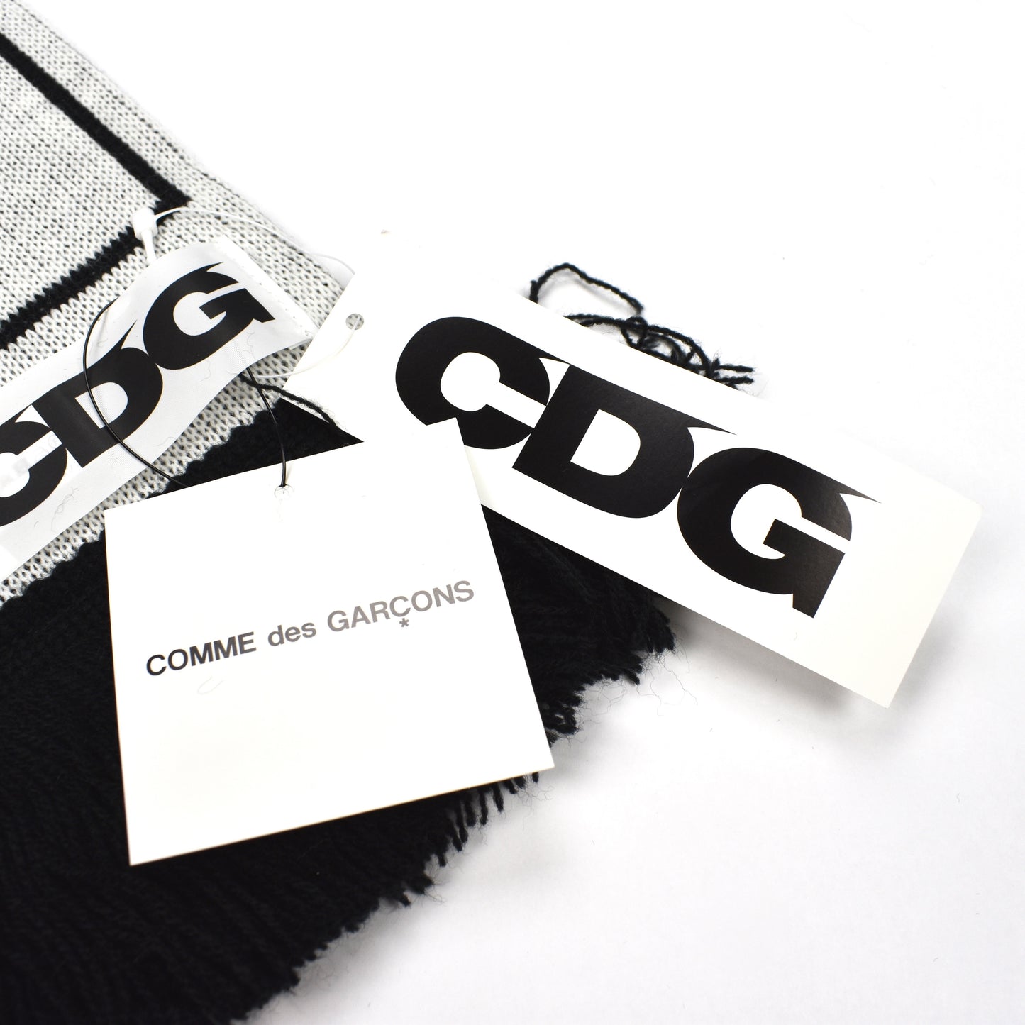 Comme des Garcons - Black / White Logo Knit Scarf