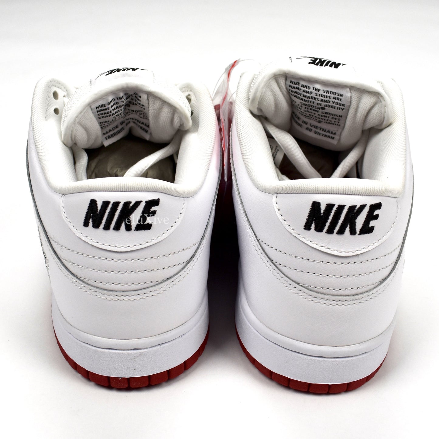 Supreme x Nike - SB Dunk Low OG QS (White/Red)