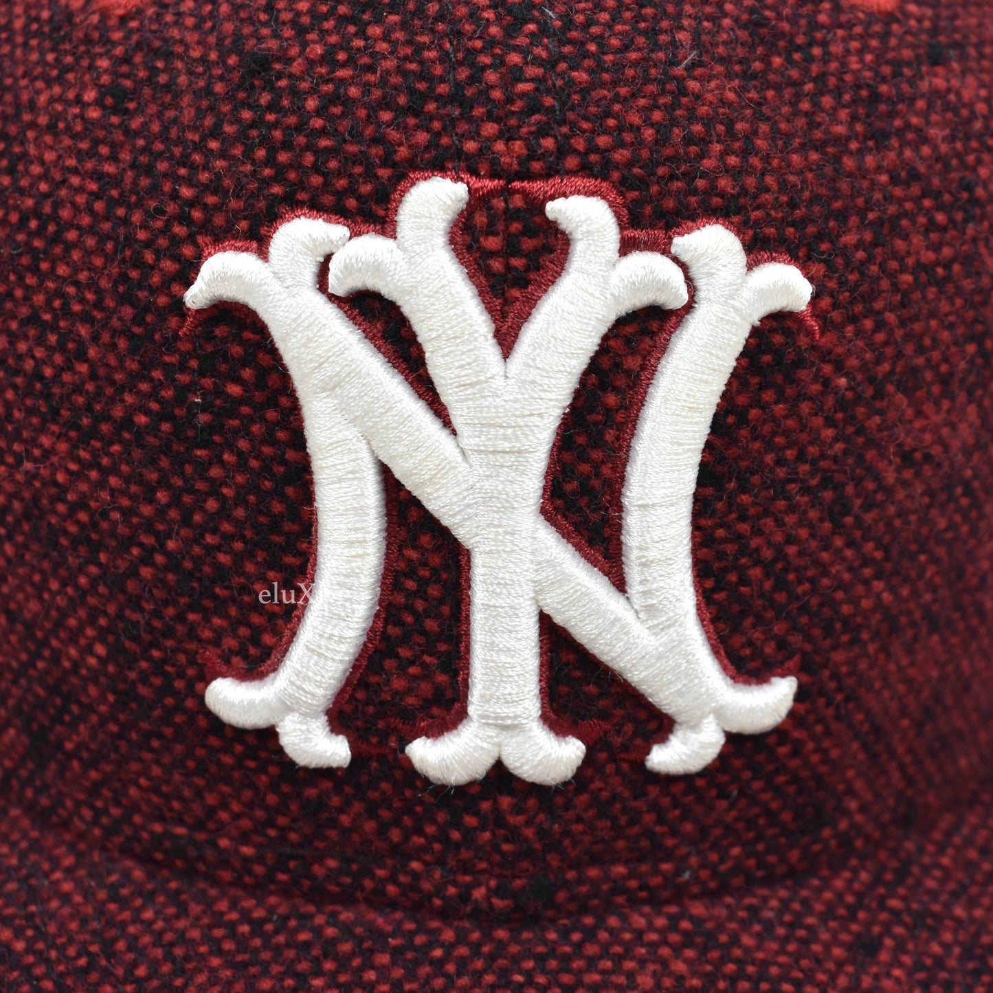 Supreme x New Era - World Champs NY 'Yankees' Logo Hat