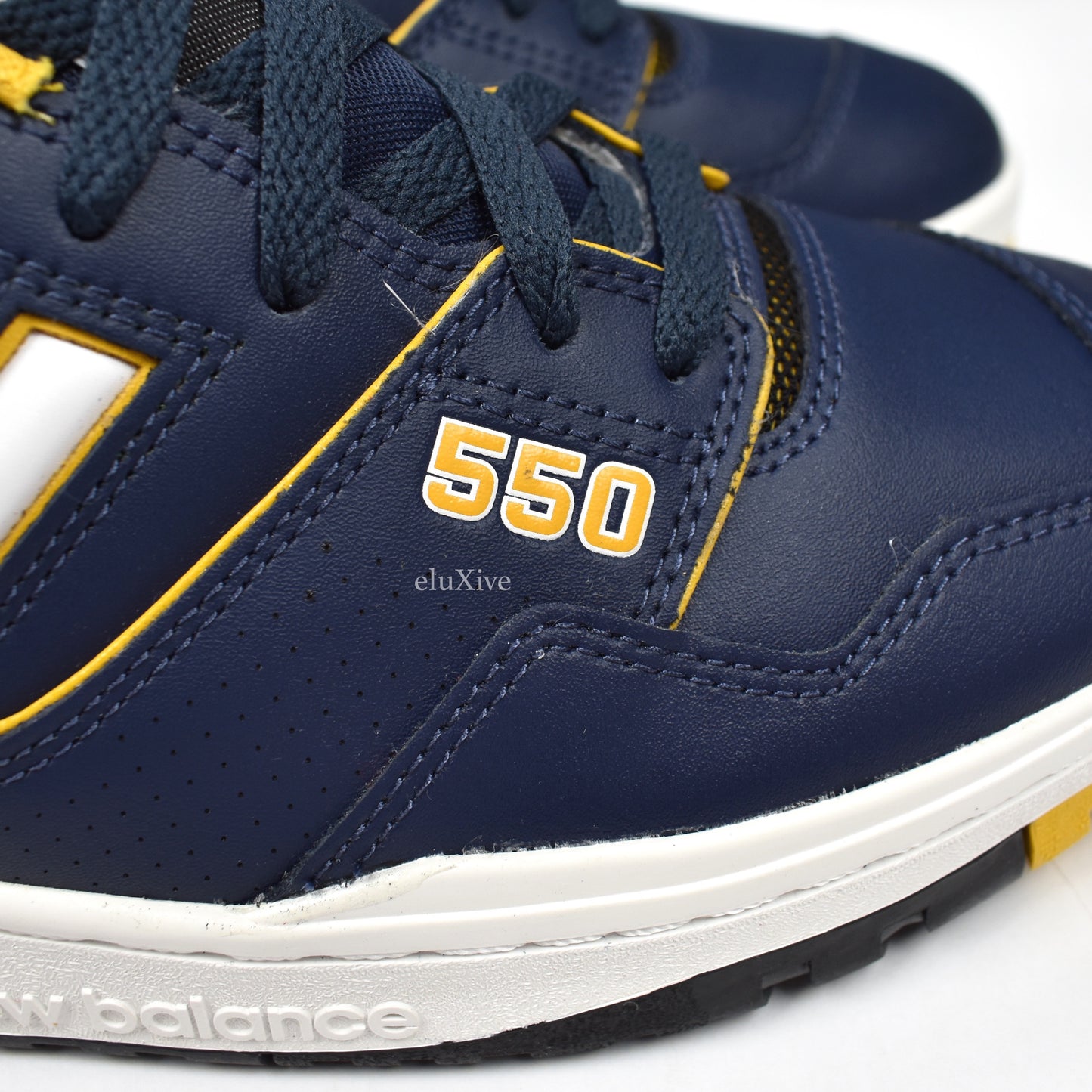 New Balance - 550 Basketball Sneakers (Navy/Yellow)