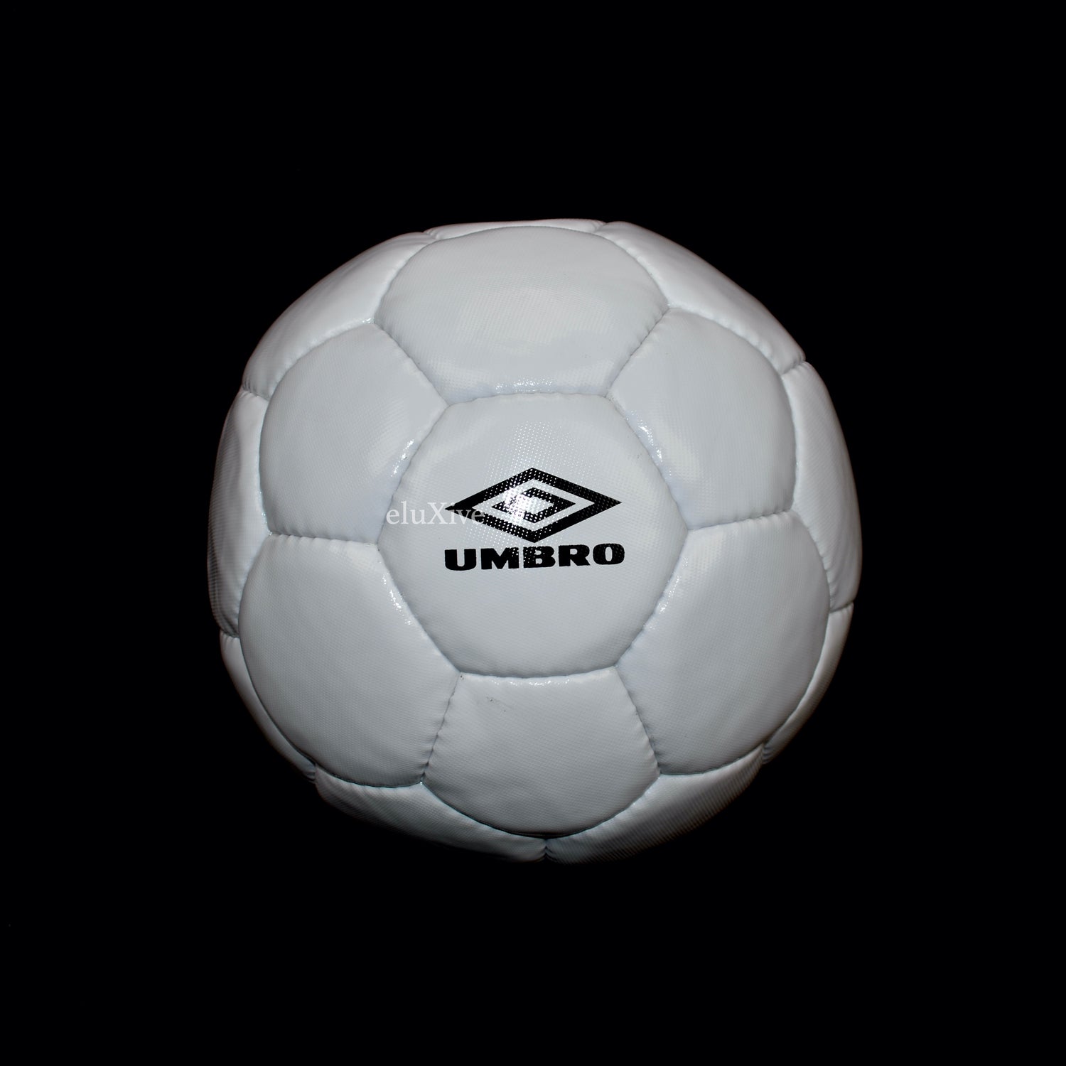 Supreme x Umbro - Red Box Logo Soccer Ball (White) – eluXive