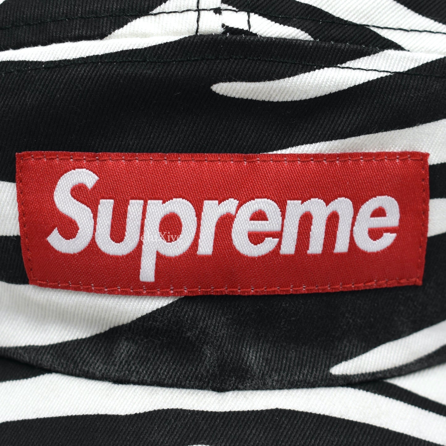 Supreme - Zebra Box Logo Washed Twill Hat
