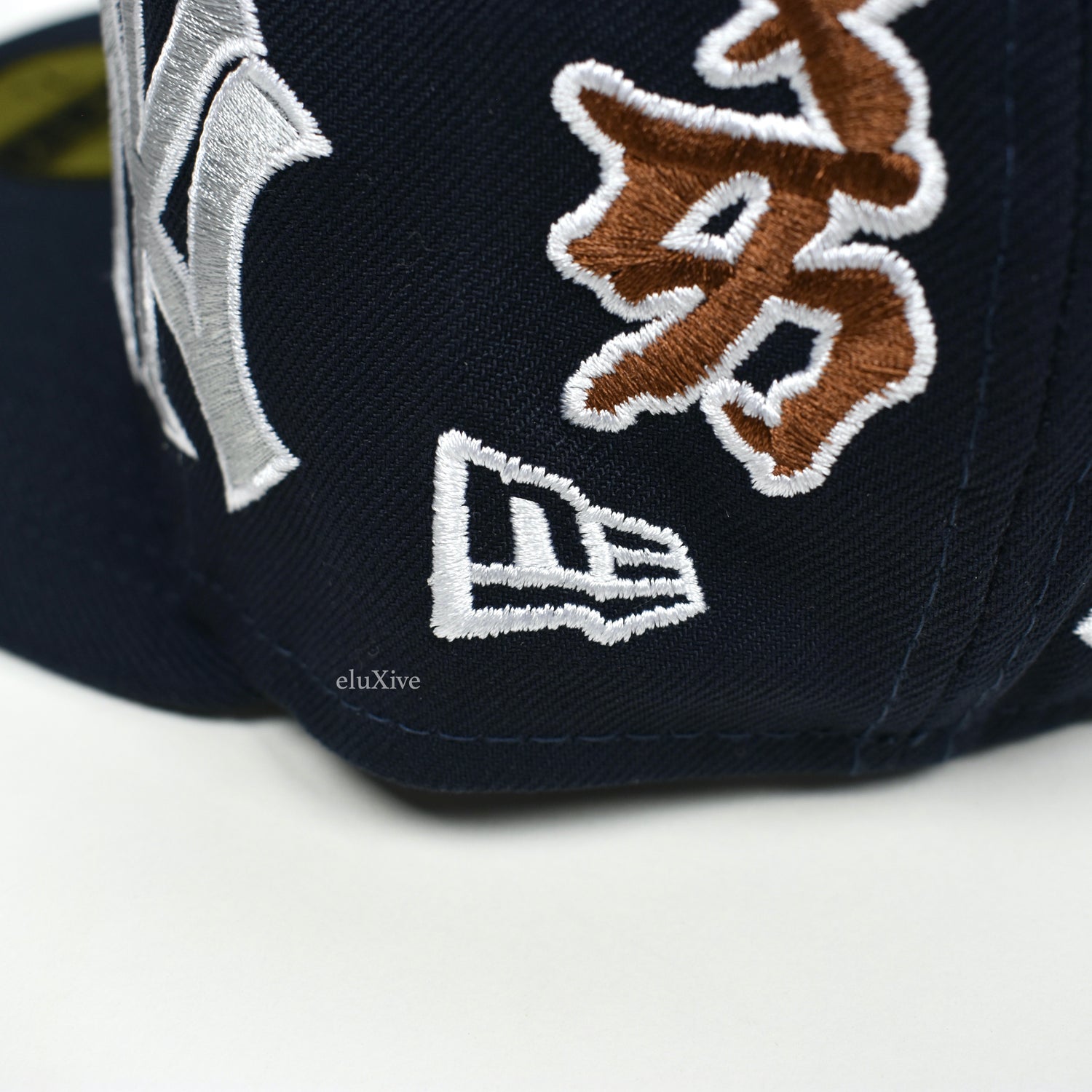 Supreme New York Yankees Kanji New Era Fitted Hat Black - FW22 - US