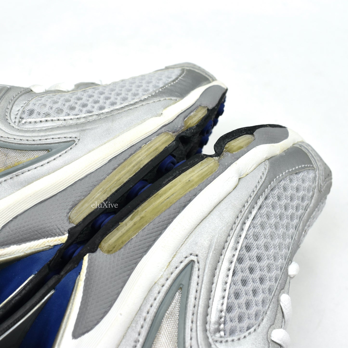 Nike - Shox International Silver / Varsity Royal Blue (2003 Sample)