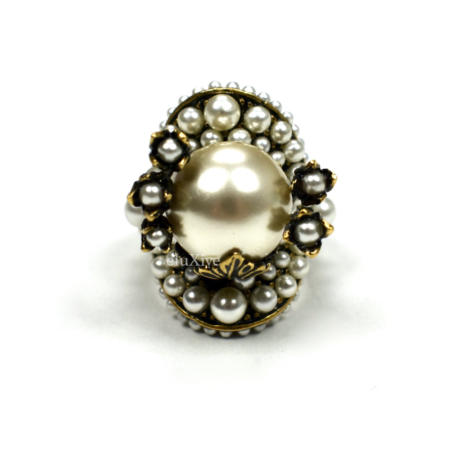 Gucci - Pearl Flower Cocktail Ring