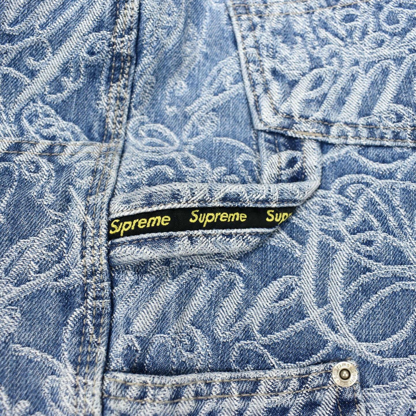 Supreme - Script Jacquard Logo Double Knee Denim Jeans (Blue