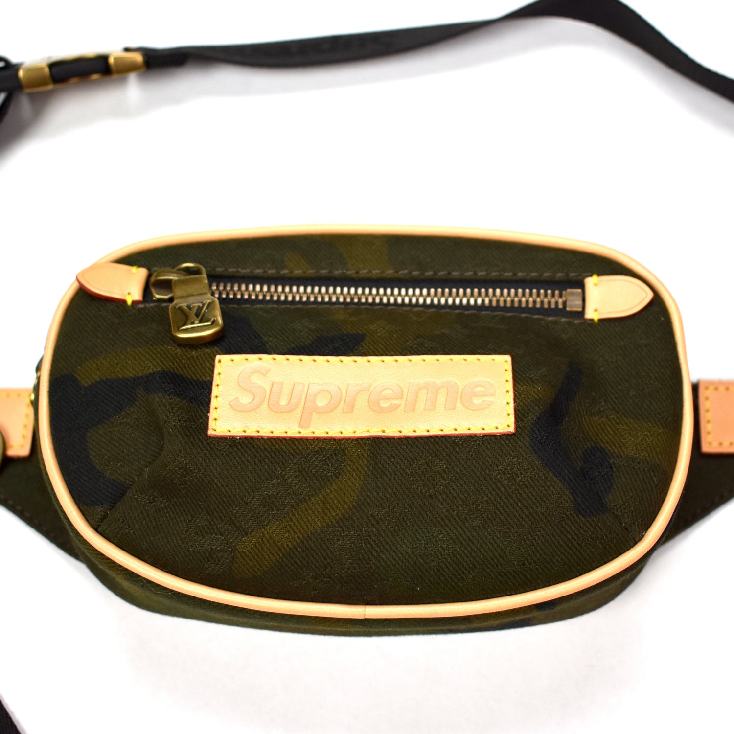Brown Louis Vuitton x Supreme Camouflage Belt Bag PM, Жіночі кеди louis  vuitton