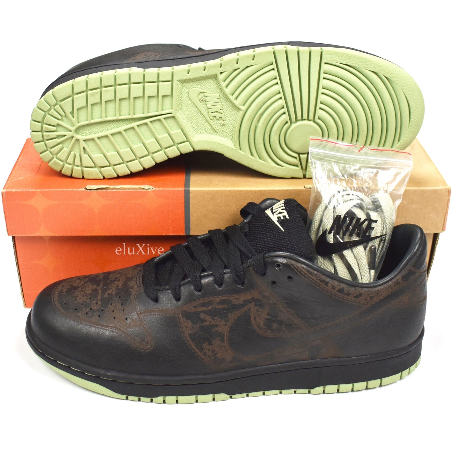 Nike - Dunk Low 1 Piece 'Laser' (Black/Faded Green)