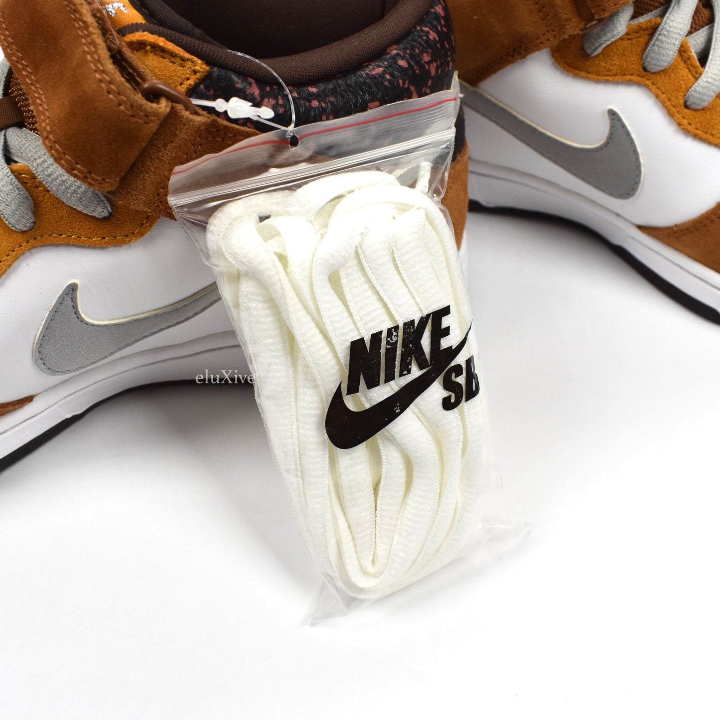 Nike - Dunk Mid Pro SB 'Fender Guitar'