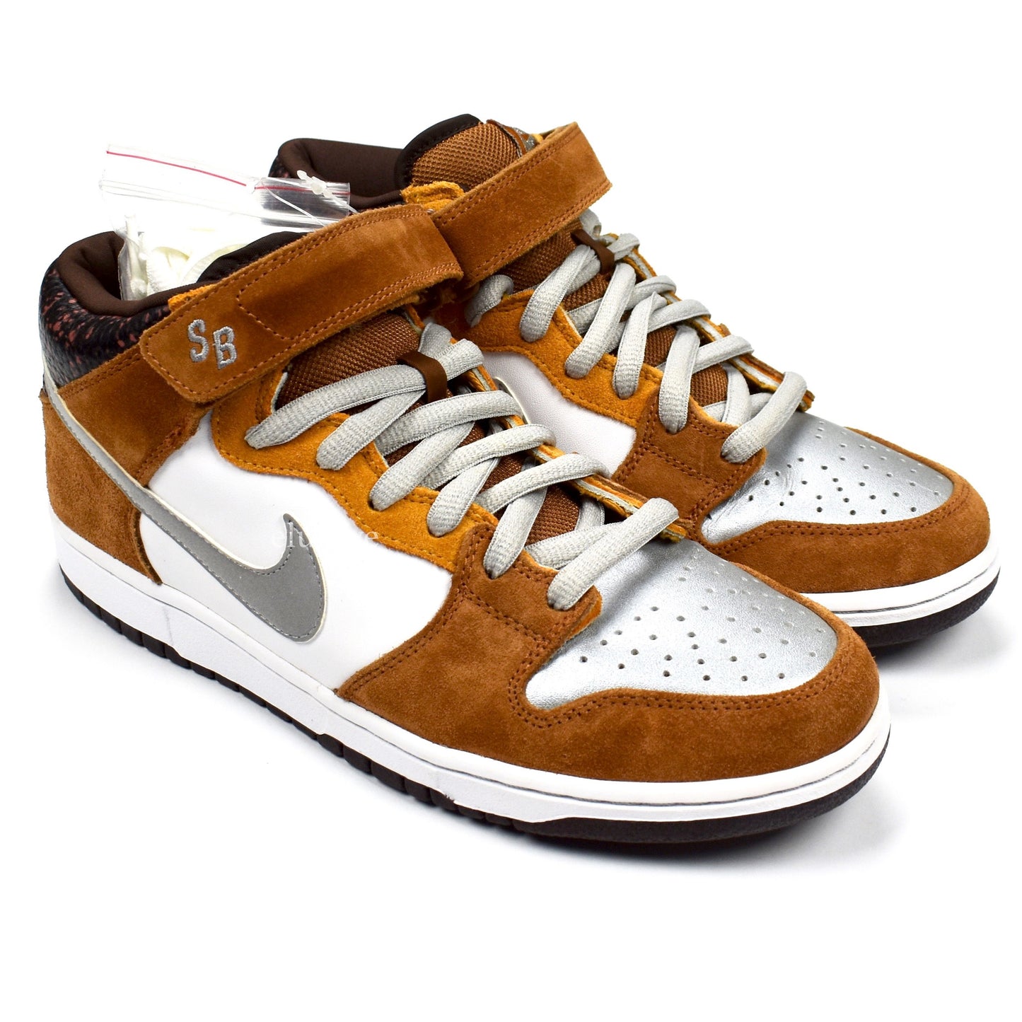 Nike - Dunk Mid Pro SB 'Fender Guitar'