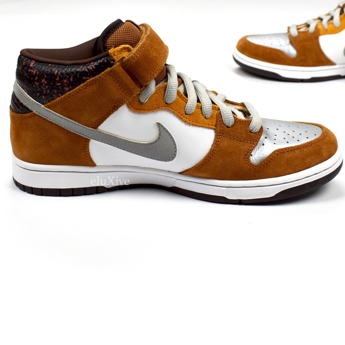 Nike - Dunk Mid Pro SB 'Fender Guitar'