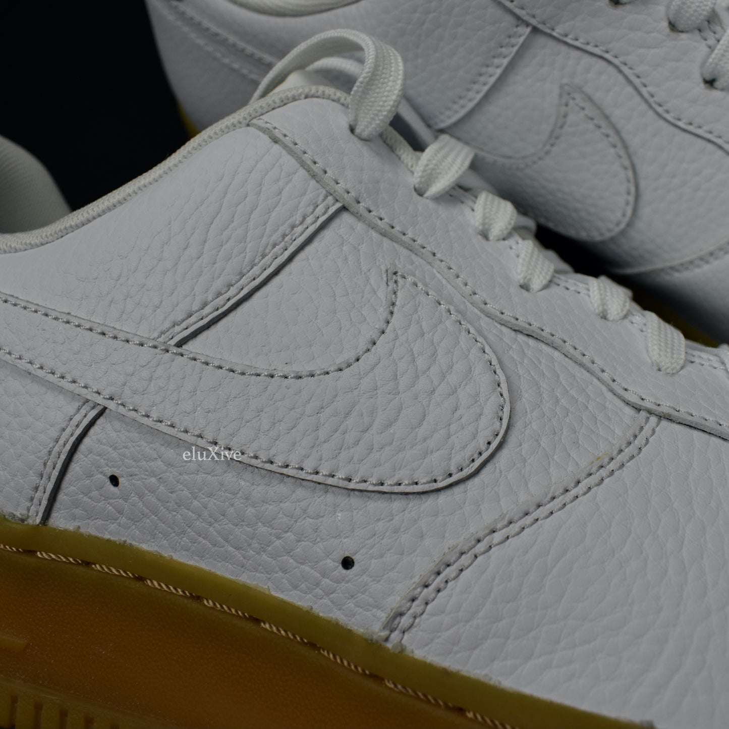 Nike - Air Force 1 Low Pebbled Leather (White/Gum)