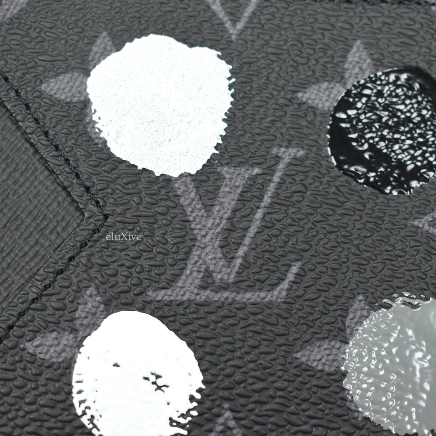 Louis Vuitton x Yayoi Kusama Monogram Eclipse Canvas Dots Coin Card Holder  Wallet - Yoogi's Closet