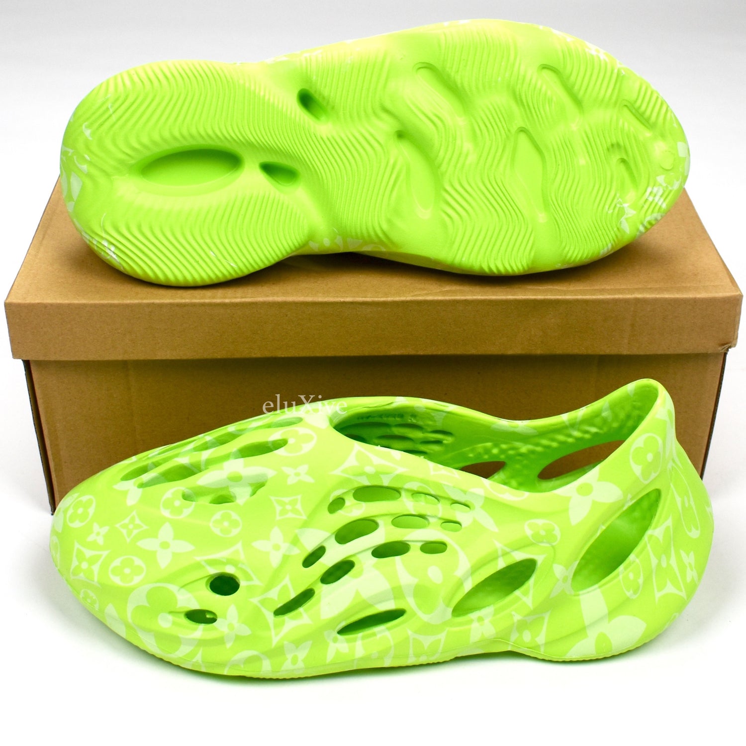 yeezy foam runner green
