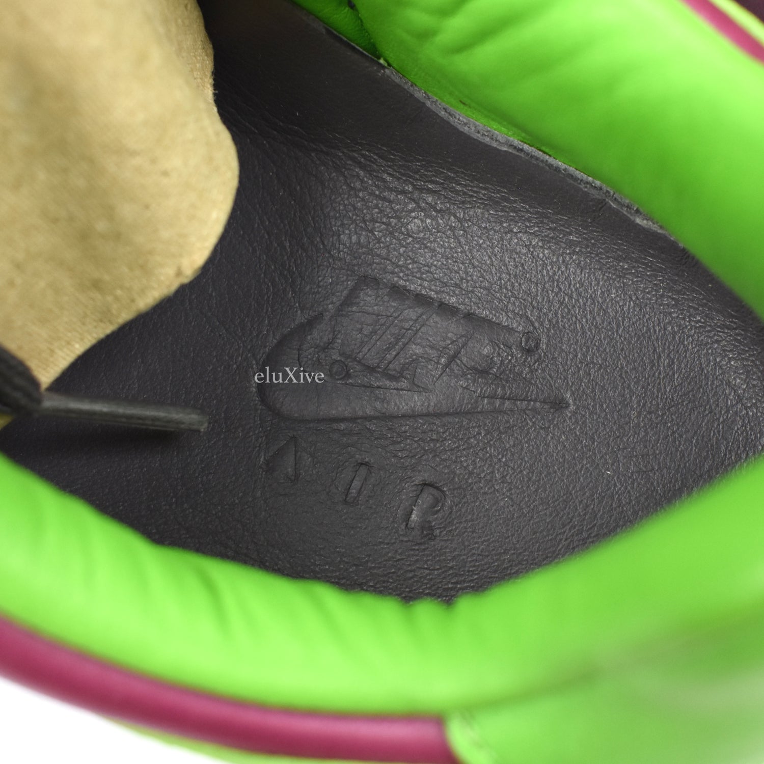 Hibbett on X: Cool neutrals by Nike ✔️ 📸 @hibbettjenningsmo #sprayground  #drip #fashion #women #af1 #nike ✔️    / X