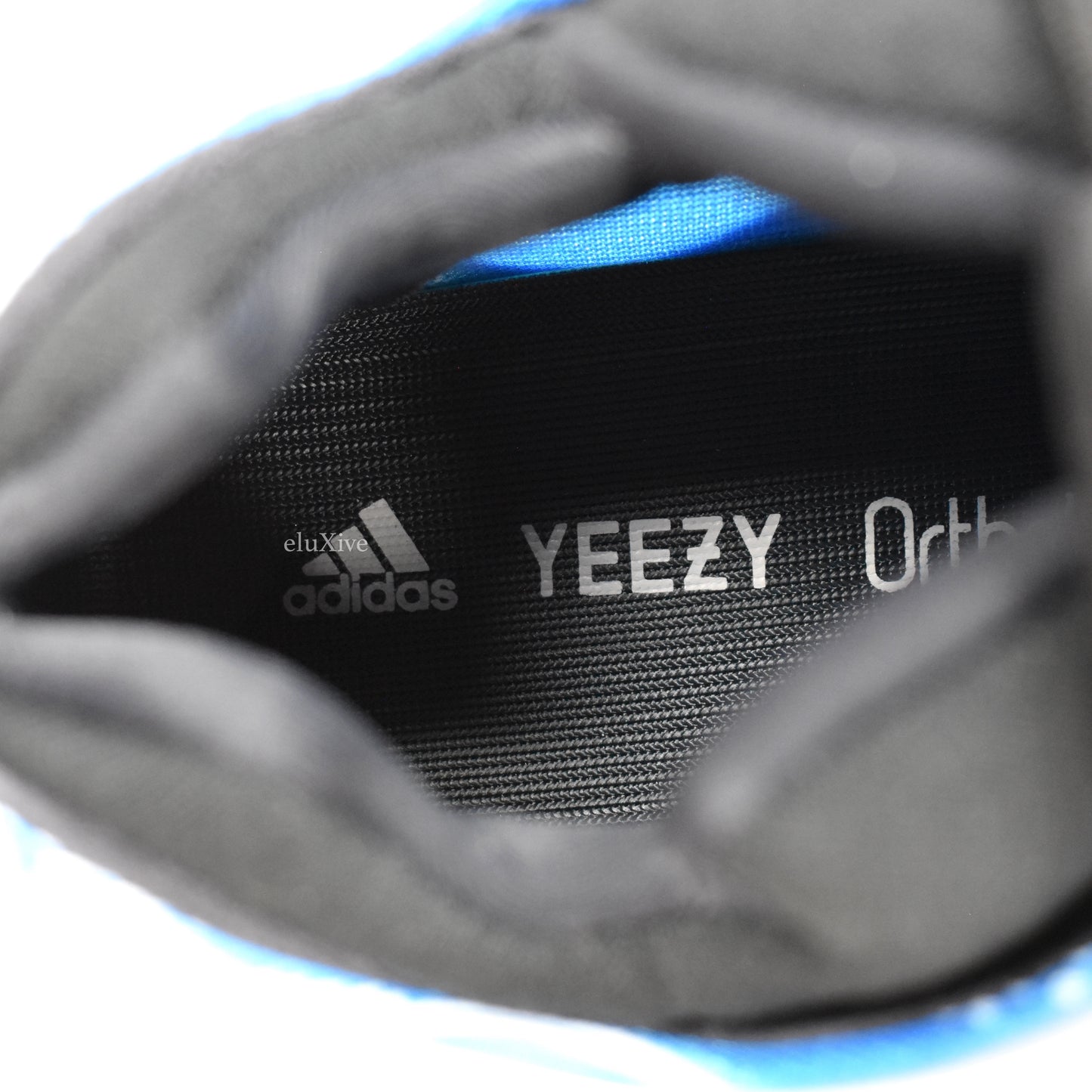 Adidas x Kanye West - Yeezy 700 V3 'Arzareth'