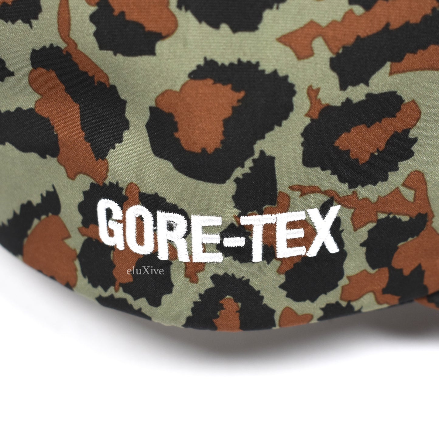 Supreme x Gore-Tex - Camo Print Waterproof Box Logo Hat