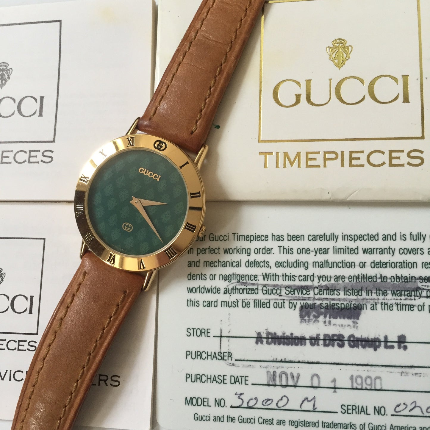 Gucci - Men's 3000M Crest Dial Watch