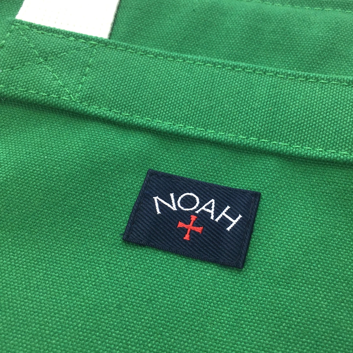 Noah - Kelly Green Canvas Holdall Bag