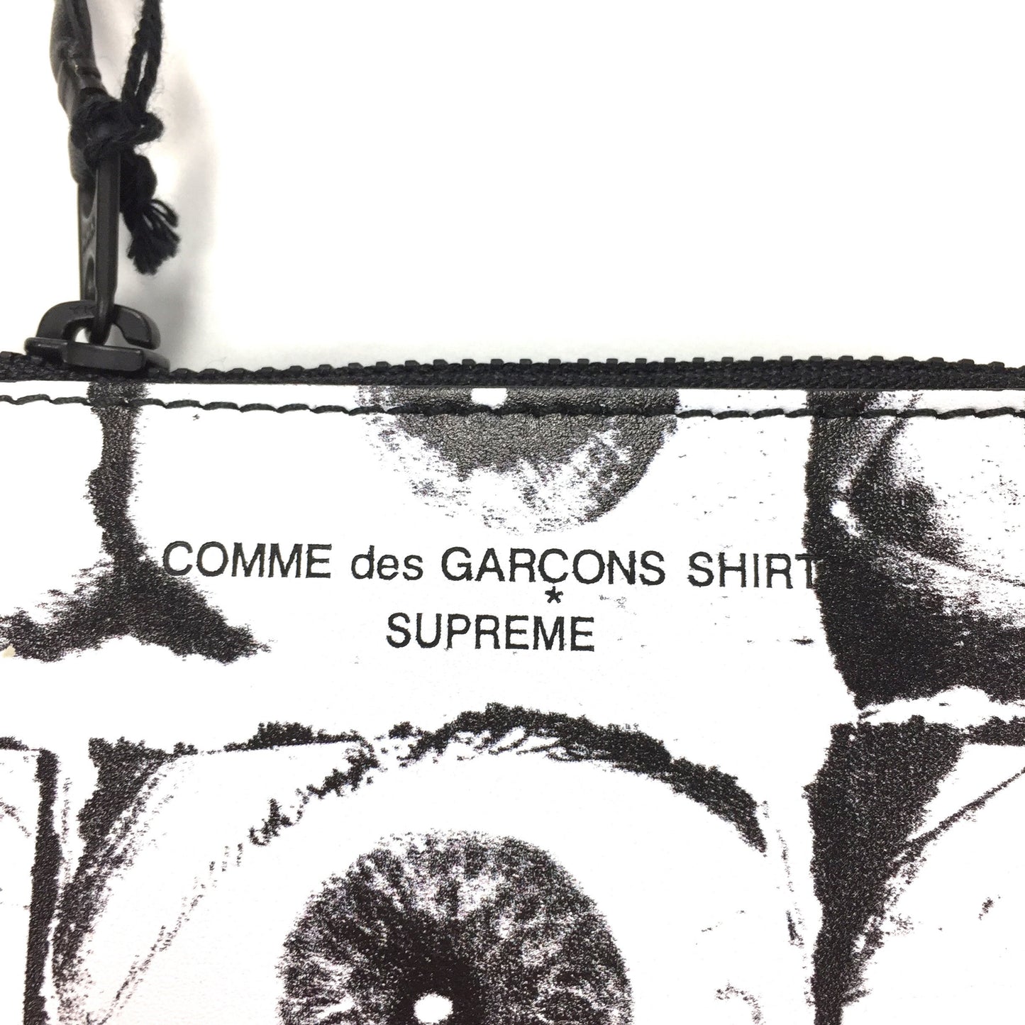 Supreme x Comme des Garcons SHIRT - White Zipper Wallet